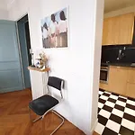 Hostnfly Apartments - Beautiful Bright Flat Near Montmartre