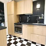 Hostnfly Apartments - Beautiful Bright Flat Near Montmartre
